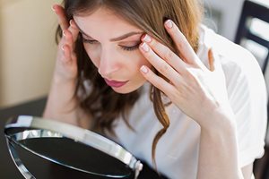 Empfehlungen für Spätakne-Produkte sowie Akne und Falten