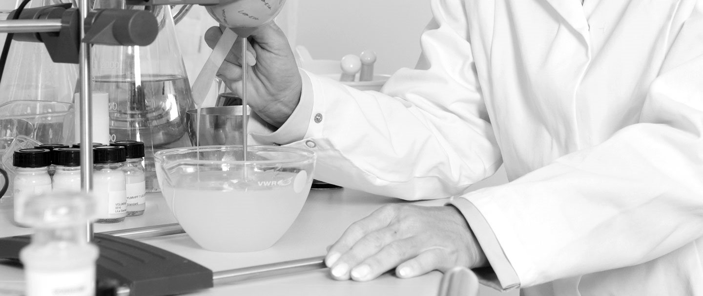 Wissenschaftlerin im Labor