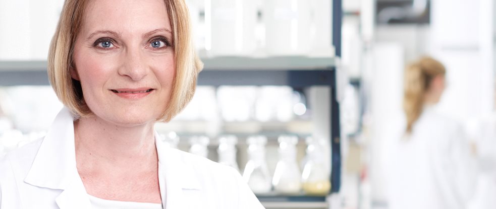 Wissenschaftler von Eucerin im Labor